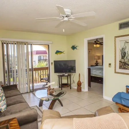 OCEAN VIEW Villa. Steps to the Beach! Pool, Hot Tub, SPECIAL OFF-SEASON RATES!