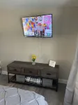 Cozy new efficiency close to beach and shopping