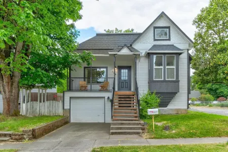 Wine Country Victorian - Two Kitchens - Walk to Town & Wineries