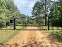 Waverly Lakehouse - private cabin, lake view, close to Old Waverly/Mossy Oak