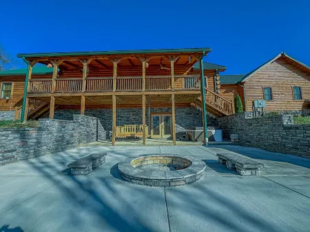 Charming Cabin 3BR/3BA-Family & Pet Friendly! Отели в г. Уилсон