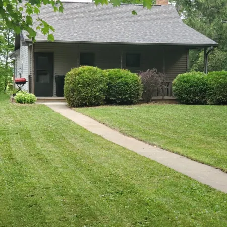 Perfect family get-away with lake front property & sandy shores on White Lake
