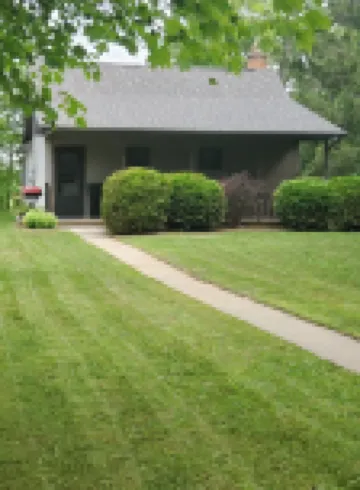 Perfect family get-away with lake front property & sandy shores on White Lake