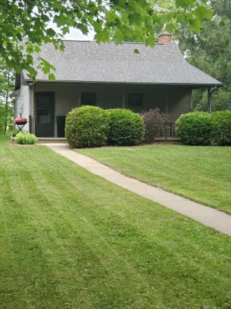 Perfect family get-away with lake front property & sandy shores on White Lake