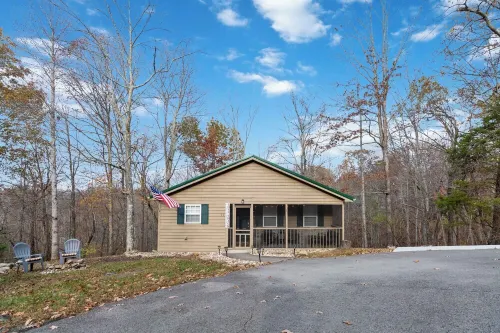 Welcome to “The Love Shack” – Your Perfect Charming Getaway!