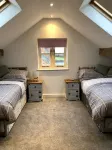 The stables fully loaded converted barn dog/horse sleeps 8 4 beds /sofa/zbed/cot 스태퍼드 호텔