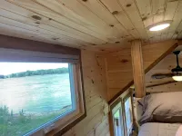 The Riverbottom - Tiny Home 2 Hotels in Bellevue