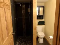 Comfortable apartment with spectacular mountain and ocean views.
