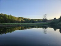 Big Sky Cabin! Hot Tub! on the Wine Trail! Fire Pit! Pool Table! Large Deck!