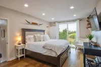 Serene Private Home, Sunset View+Hot Tub+EV Charge