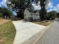 The Spacious Respite in Marietta, GA- Family friendly with 4.5 bathrooms! Hotels near Whitaker Park