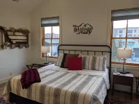 Downtown Loft on Lupfer - Balcony