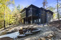 Spacious 5-Bed Lake Keowee Retreat – Only 15 Mins from Clemson!