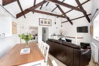 The Rafters, Idylic village setting with Bath on your doorstep
