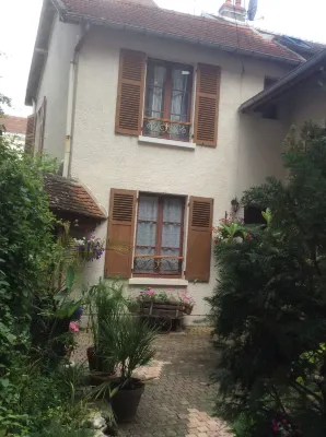 House located at the heart of Auxerre, very quiet, very good accommodations