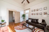 Historic Downtown Loft, Private Deck with View and outdoor Firepit