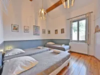La Maison de Campagne , in Provence Gîte with swimming pool and bicycles Hotels in Beaucaire