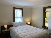 Perfect for entertaining. In-town hide-away Pet friendly