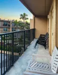 Winter Bliss by the Beach: Your Coastal Getaway 2BR 1.5B - 6 Guests