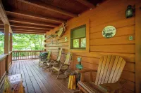 Creekfront Cabin w/ Hot Tub! Motorcycle Friendly!