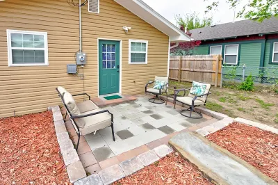 Renovated home, quiet neighborhood -ROUTE 66/ EXPO/GREENWOOD/DOWNTOWN/HILLCREST Hotels near Teaching Garden at Woodward Park