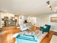 The Callaway Cottage- HOME AWAY FROM HOME!