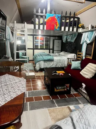 Glamping at Peace In The Valley