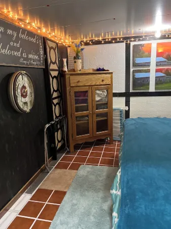 Glamping at Peace In The Valley