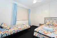 1 Commodore Batehaven Hotels in Batehaven