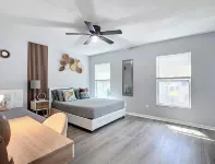 Seabreeze garden oasis, jacuzzi, golf, mins ->beaches Hotels near Walmart Garden Center