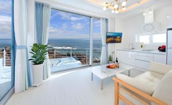 7. 씨엔242펜션..