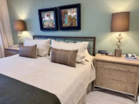 Beachfront 2B/1B -  Newly Remodeled Ground Floor  Unit. Right on the Beach. M