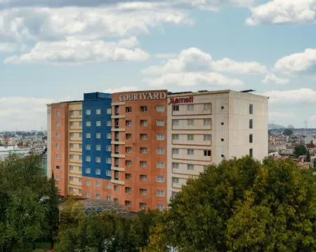 託盧卡特羅肯萬怡酒店 託盧卡酒店