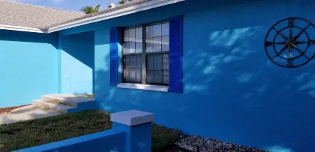 Marco Island Home Walk to the Beach!