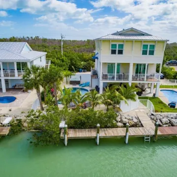 5% Off Any Booking Through Jan 31, 2026! Canal Front/Private Pool/Hot Tub/Dock!