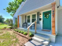 Home just 4 minutes from University of Oklahoma ウォルマート・ネイバーフッド・マーケット周辺のホテル