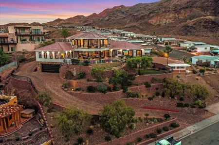 Lake Mead Dream Home Отели рядом с достопримечательностью «Аризона Хот Спрингс»