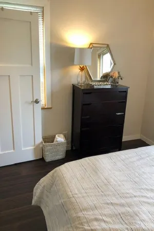 Walking distance to downtown Elk Rapids, Elk Lake and dining Отели в г. Элк Рапидс