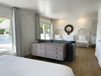 7 Bedroom with Dockage, Pool, Firepit, Paddle Boards & Kayaks - Private Pools