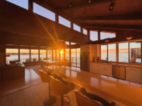 7 Bedroom Oceanfront in Dillon Beach with spa