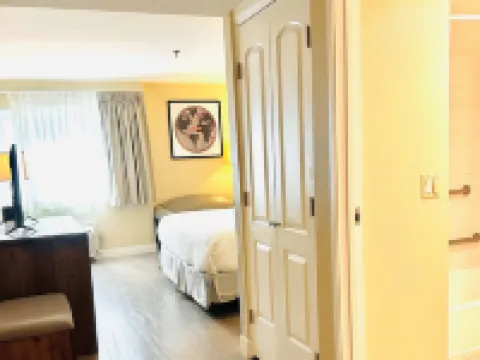 Ramada Plaza by Wyndham Garden Grove/Anaheim South Hotels in Garden Grove