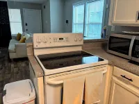 4 Mins to ATT Stadium! Cozy 2-bedroom Duplex Unit in charming Arlington