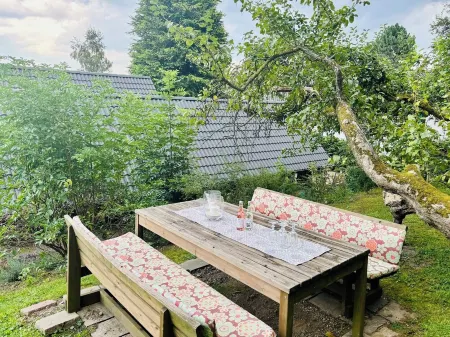 Stilvolle Blockhütte mit Kaminofen - Nähe Nürburgring, Ahrtal und Отели в г. Кемпених