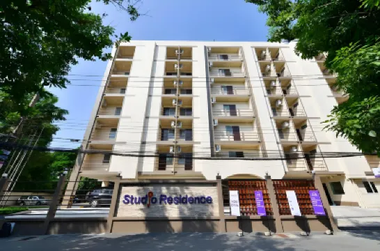 Studio Residence Sukhumvit 71 Hotels near SDA Bangkok Korean Church
