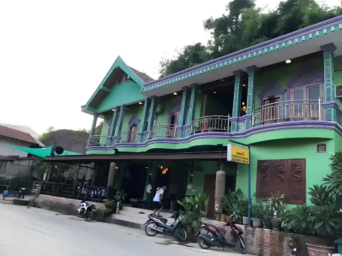 Phonemany Guesthouse Hotels in Pakbeng