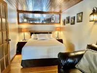 Your Dream Getaway 220’ Waterfront Beach House Rock River WI FP Pool Pier Kayaks