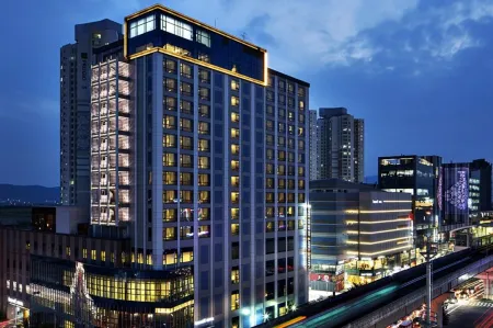 I Square Hotel Отели в г. Кимхэ