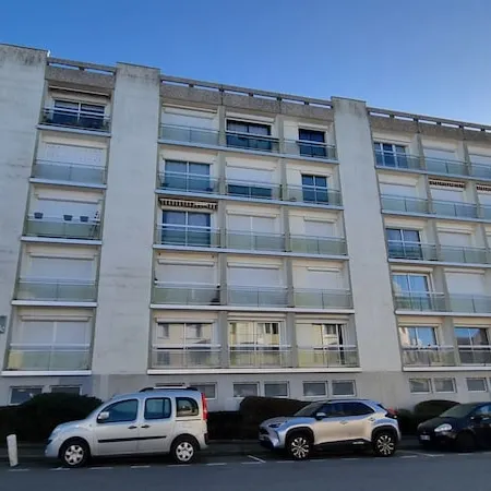 Beautiful renovated apartment in the heart of Concarneau - Private parking - WIFI