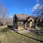 Charming 2-bedroom townhome with beautiful view in Galena Territories!