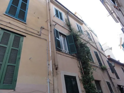 "Casetta del Borghetto" - "In the Heart of the Borghetto" Near the sea and Rome.